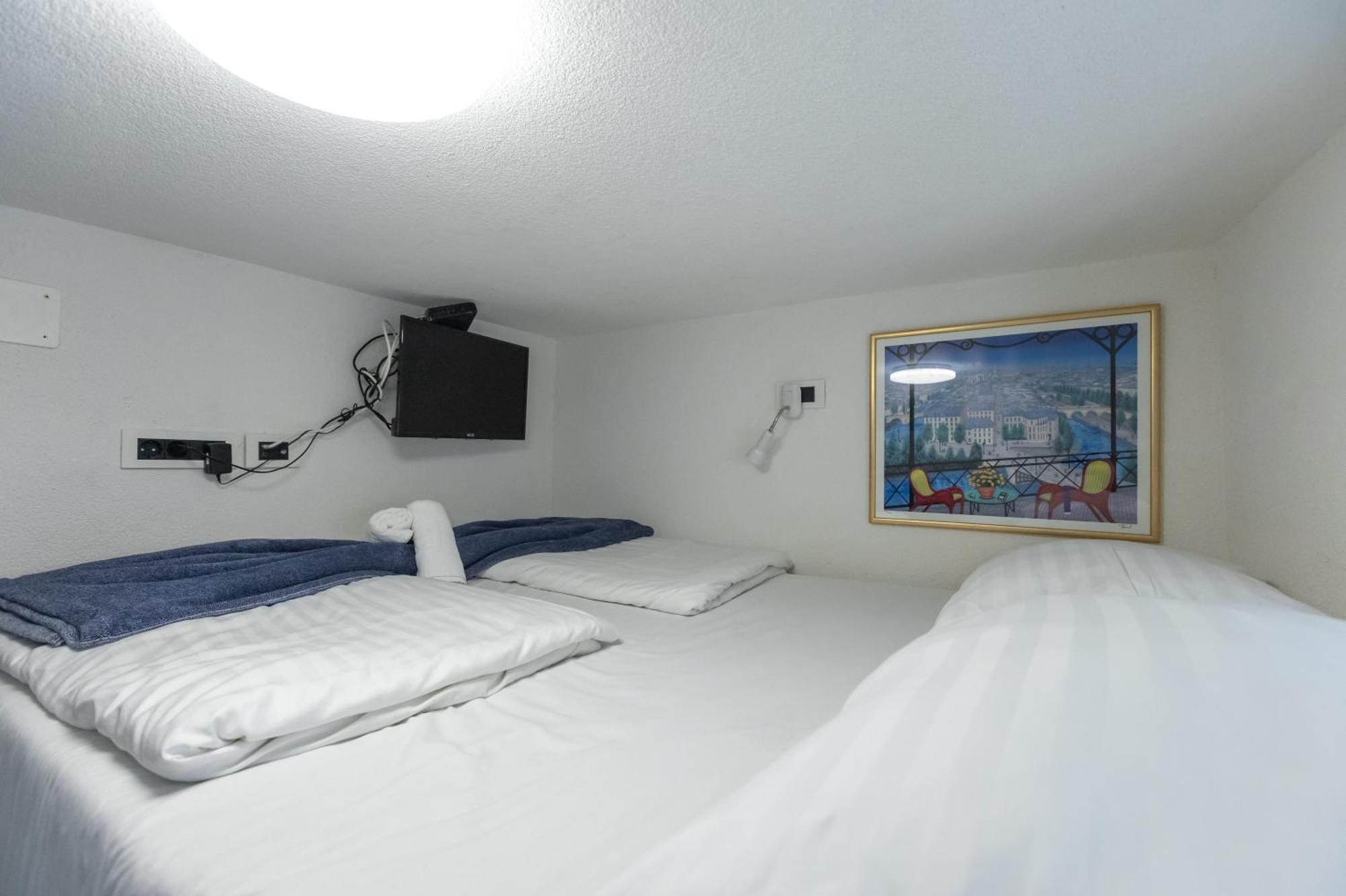 Apartment D Old Town Center