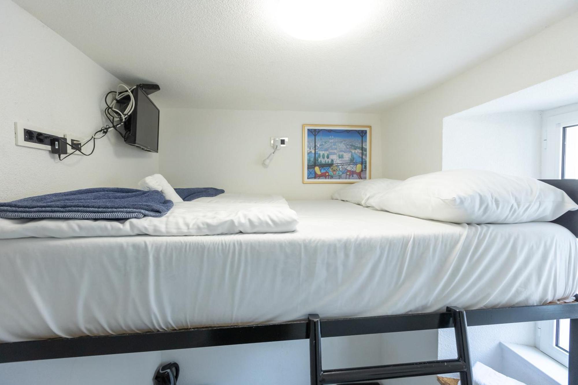 D Old Town Center Apartment *