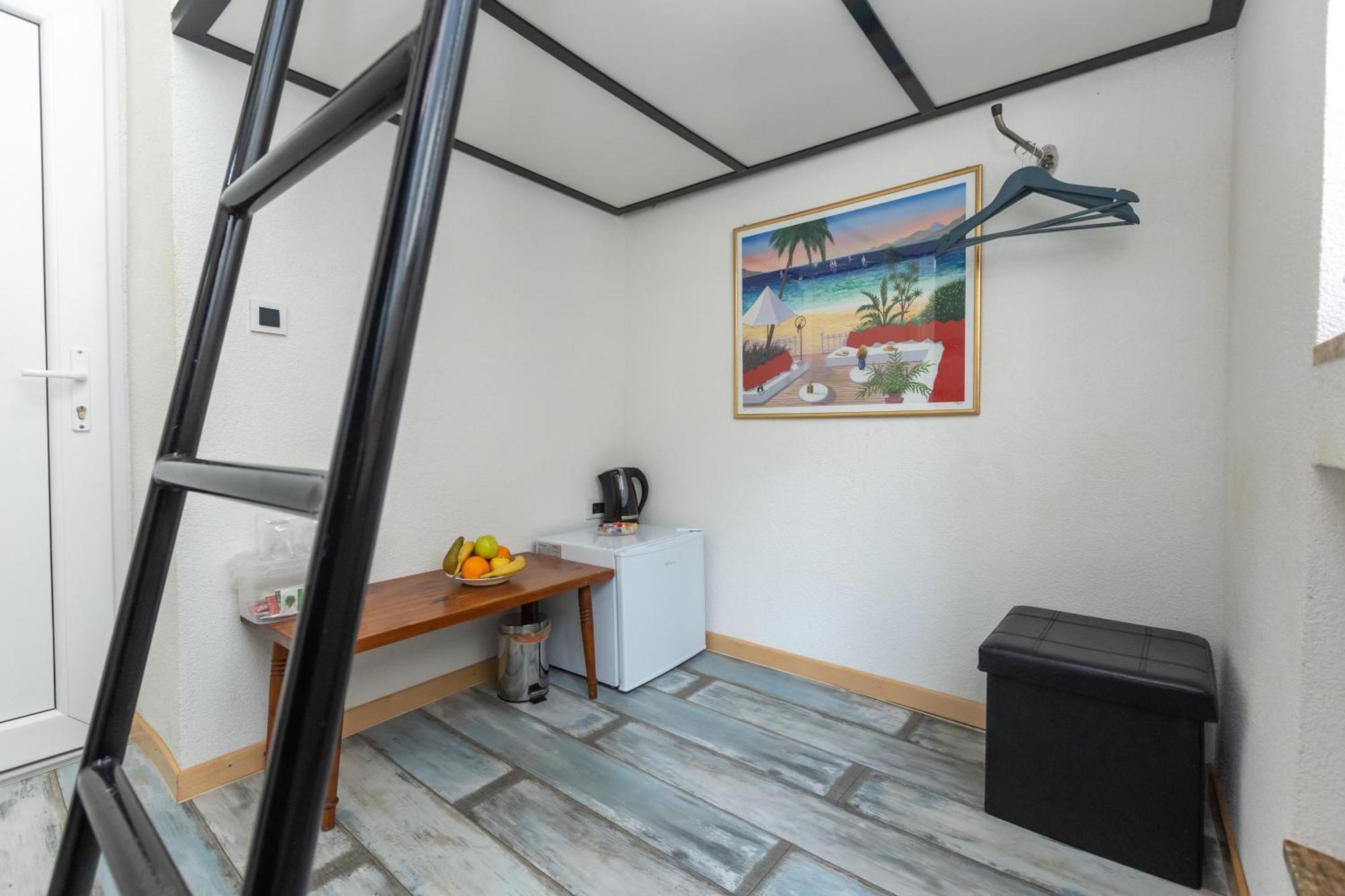 Apartment D Old Town Center